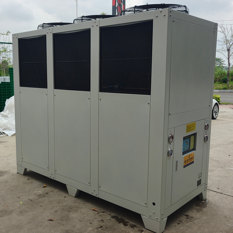Applications of Industrial Chillers in the Plastics and Rubber Industry